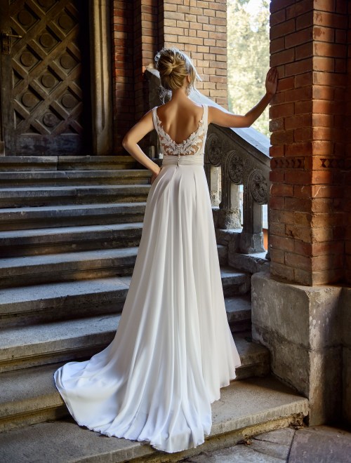 https://elisebride.ro/images/stories/virtuemart/product/VWD_SN_22       (3).jpg